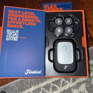 Freebird Black and Silver Shaver with Flex Series Heads